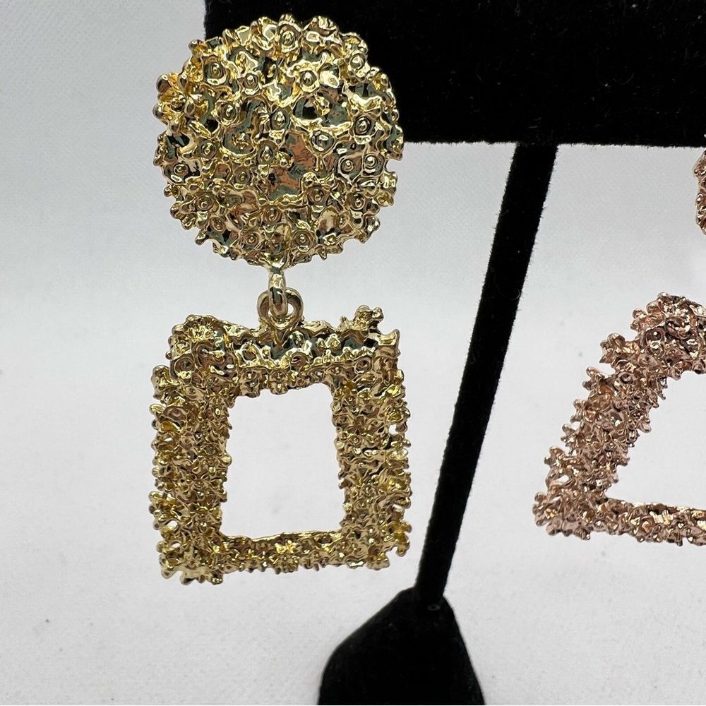 🍭4/$20 Gold and Rose Gold Tone Metallic Dramatic Post Earrings - Picture 3 of 7